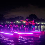 Singapore: Pasir Ris Park LED Night Kayak Tour with Mussels Singapore: Pasir Ris Park LED Night Kayak Tour with Mussels