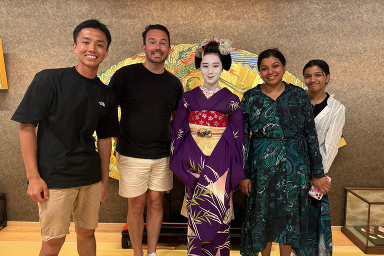 L&#039;arte della geisha: Spettacolo esclusivo e gioco giapponese