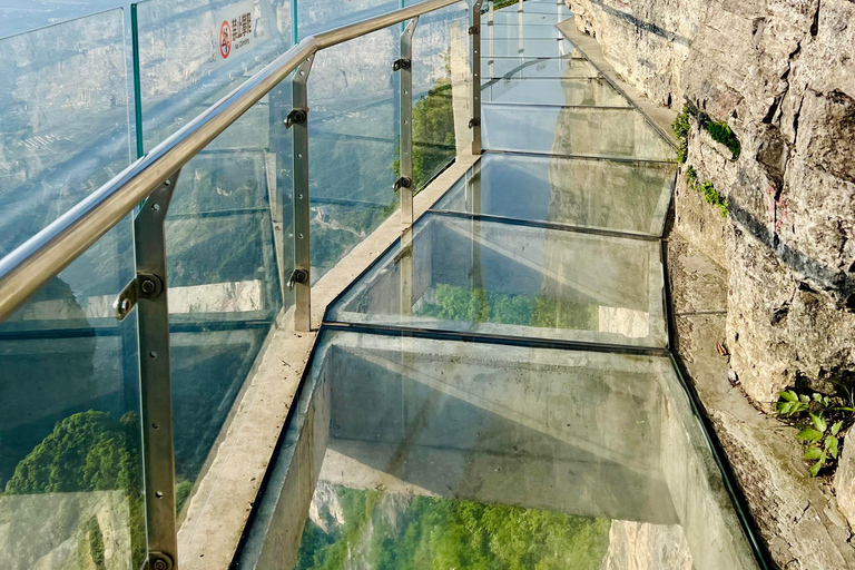Zhangjiajie: Tianmen Mountain Group Tour with Cable Car Ride Big Group Tour (40 people)