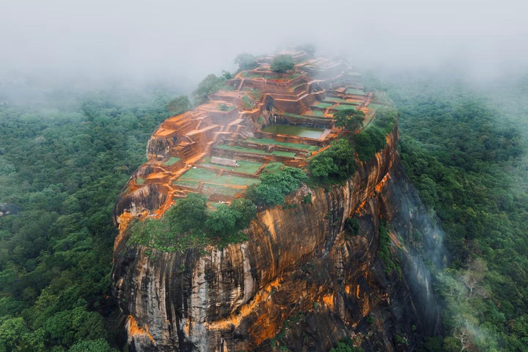 Private Transfer From Sigiriya to Kandy & Colombo Drop