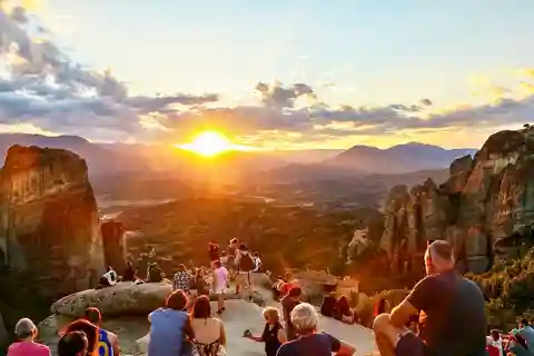 Au départ d'Athènes : Excursion privée d'une journée aux Météores avec monastères