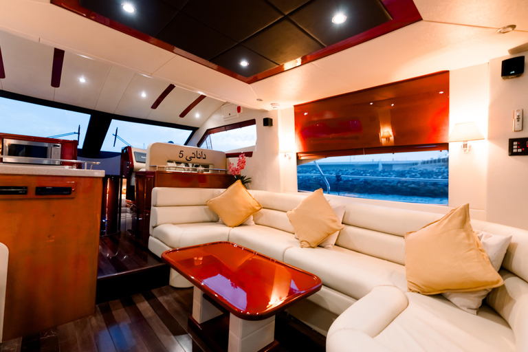 迪拜：私人游艇巡航（可选配美食套餐）3小时游船之旅