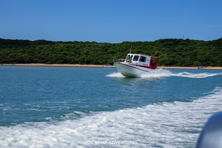 Maputo: Santa Maria Beach Cruise with Snorkeling & Brunch