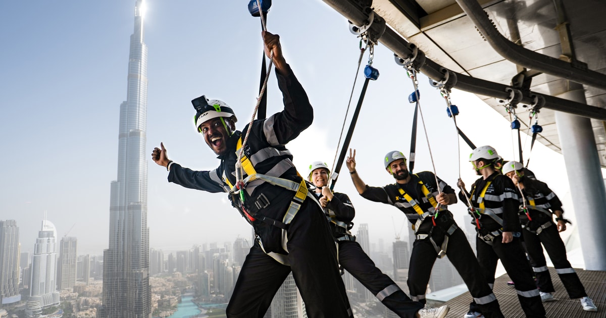 Dubaï Observatoire Sky Views avec marche sur le bord de la mer et