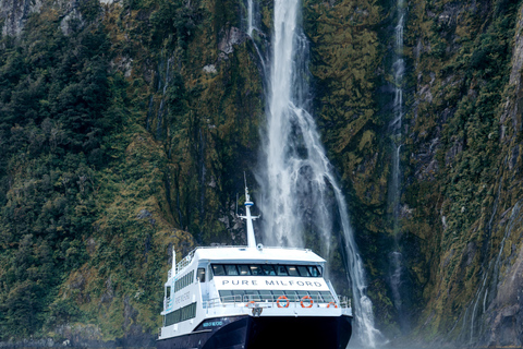 Milford Sound: Waterfalls, Wildlife, and Rainforest Cruise Midday Cruise