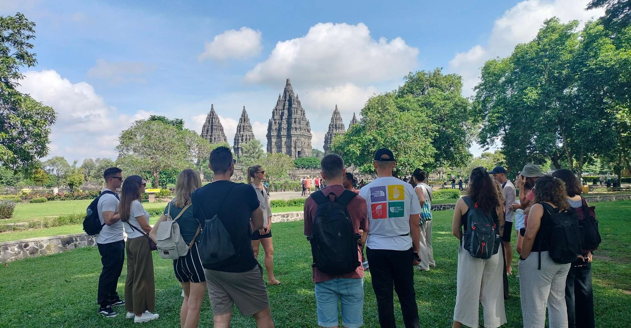 Yogyakarta: Borobudur Sunrise & Prambanan Guarantee Climb up photo 10