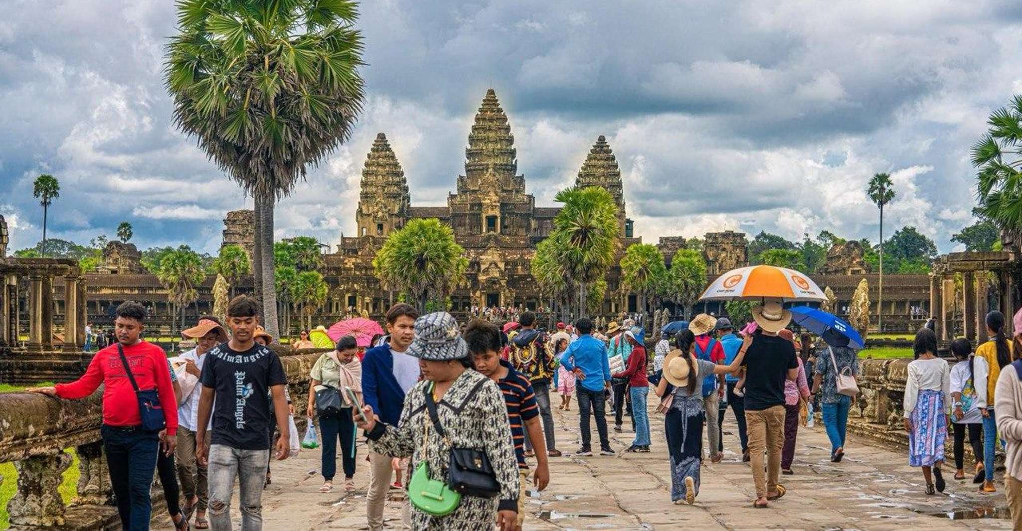 Private Taxi transfer from Siem Reap to Krong Battambang - Housity
