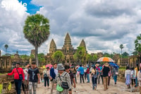 Transferencia privada de taxi de Battambang a Krong Siem Reap - Housity
