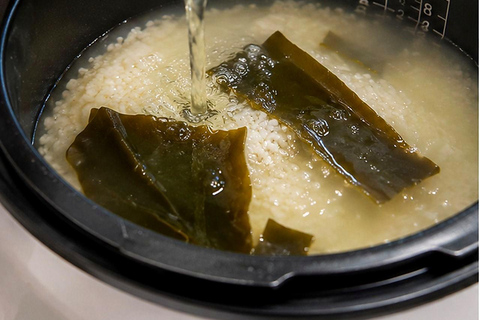 Busan: Korean Cooking Workshop with 2 Food Options Korean Rice Pizza Making Experience