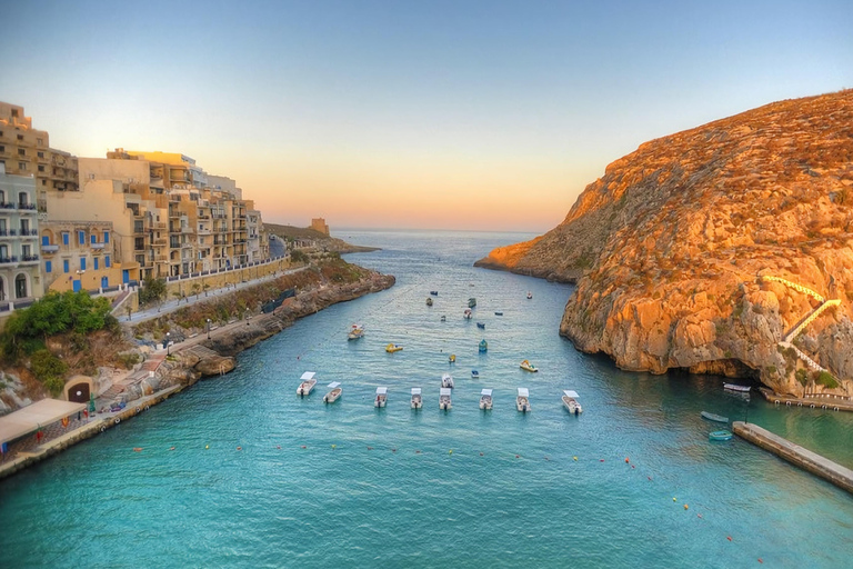 Malta: 9 Bays Cruise with Traditional Ftira and Transport