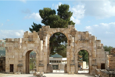 From Amman: Jerash and Ajloun with elevated classic Lunch