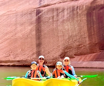 Page/meer Powell: Kajak & Water Antelope Canyon Tour met gids