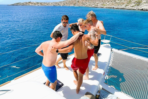 Souda: Premium Catamaran Cruise to Marathi Bay with Lunch w/Transfer from Agia Marina - Kolimvari