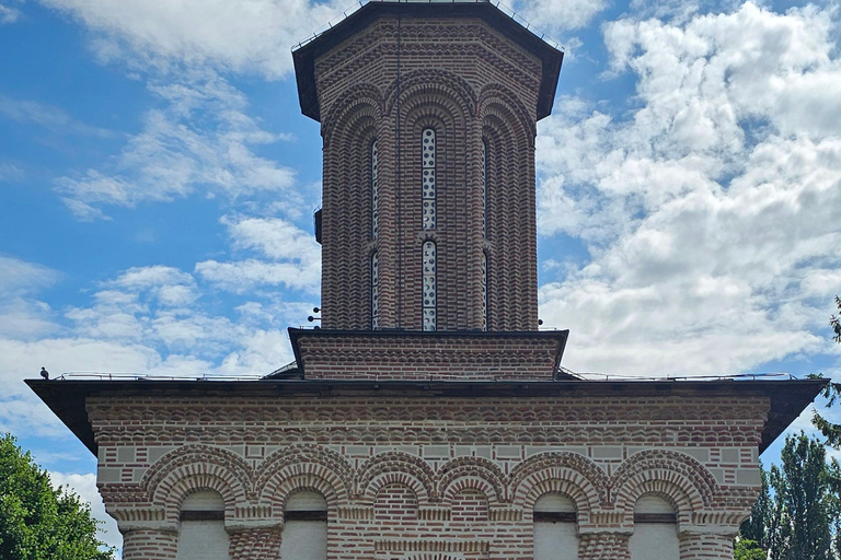 Bucharest: Salt Mine & Dracula's Tomb Day Trip