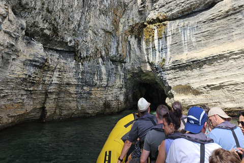 De Bonifacio : Visite guidée de l&#039;extrême sud et des LavezziAu départ de Bonifacio : excursion en bateau dans le parc national de Bonifacio