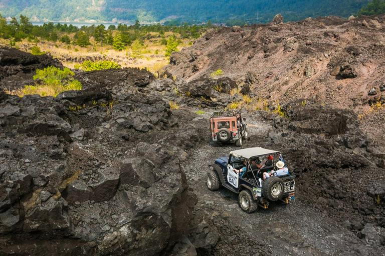 Mount Batur: Sunrise Jeep Tour &amp; Natural Hot SpringPrivat tur med transfer