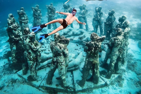 Gili Trawangan: Dolphin Watching and Private Snorkeling Tour