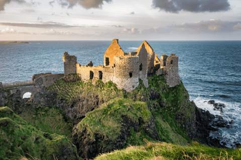 Dublin: Belfast (walking tour), Bushmills & Giant's Causeway