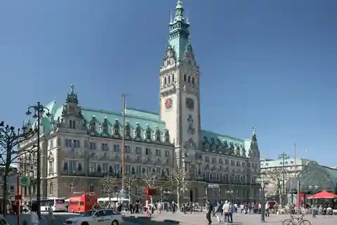 Guided tour of Hamburg