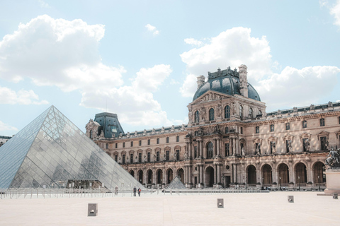 Paris: Louvre Mona Lisa Discovery Guided Tour with Ticket