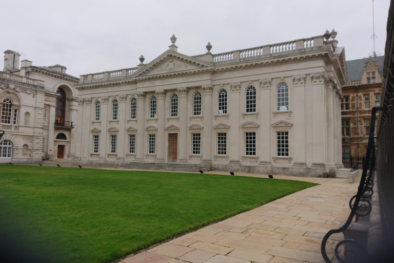 Cambridge University Guided Walking TourPRIVATE TOURS