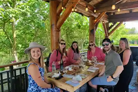 Vancouver: Fraser Valley and White Rock Wine Tour