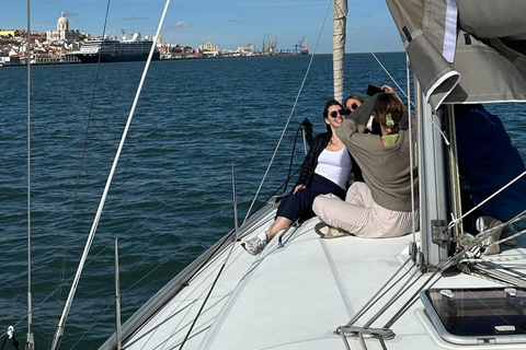 Lisbon: Tagus River Sailboat City Cruise Shared Tour - Sunset Tour