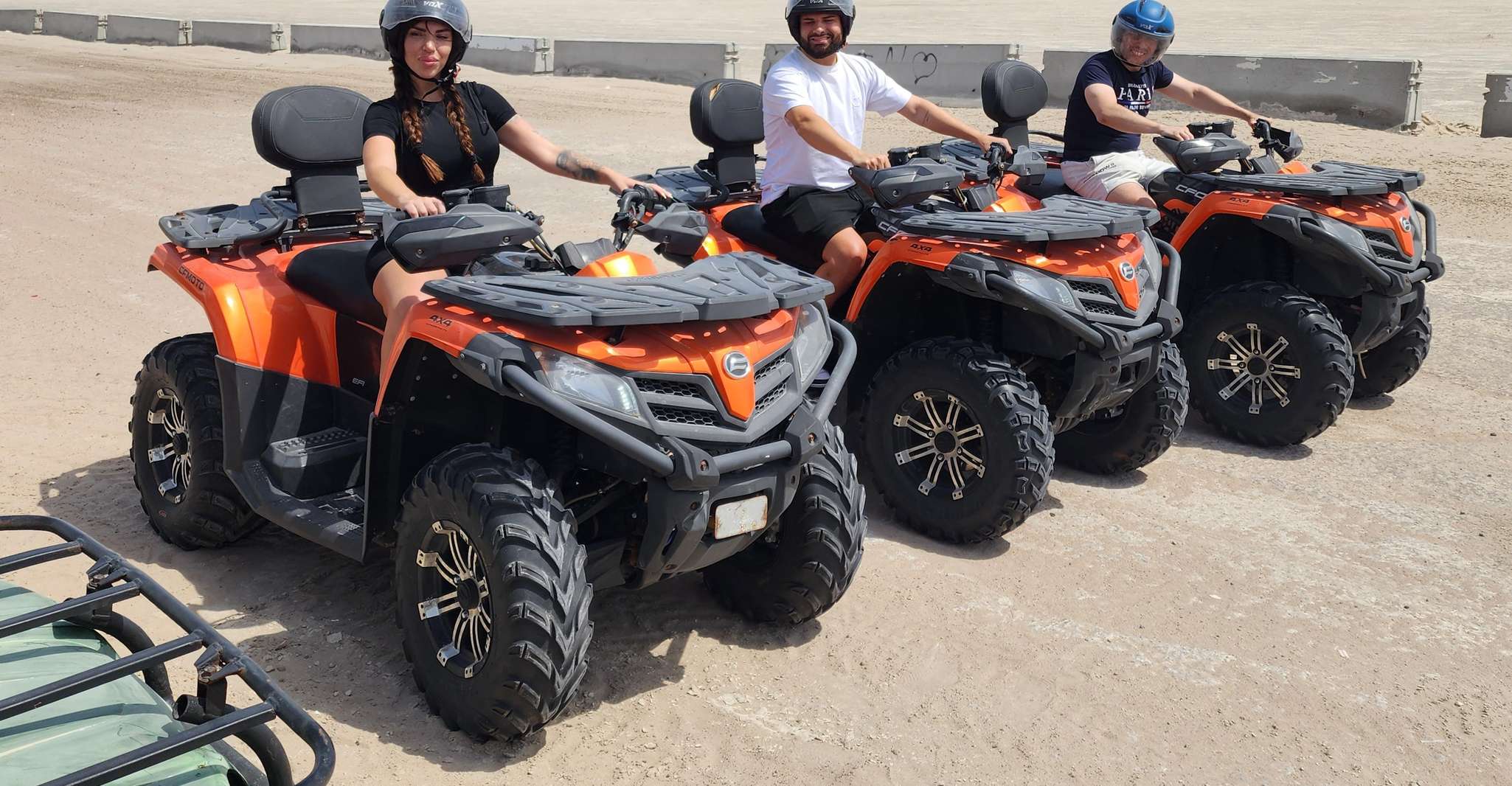 Сафари, велосипед " Quad Bike " , " Sandboarding " и " Camel Ride " - Hizvo