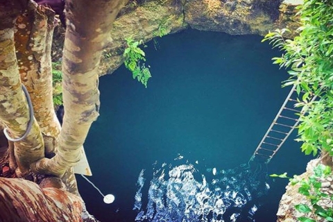 Blue Hole Mineral Spring, Rick’s Cafe & 7 Miles Beach Tour