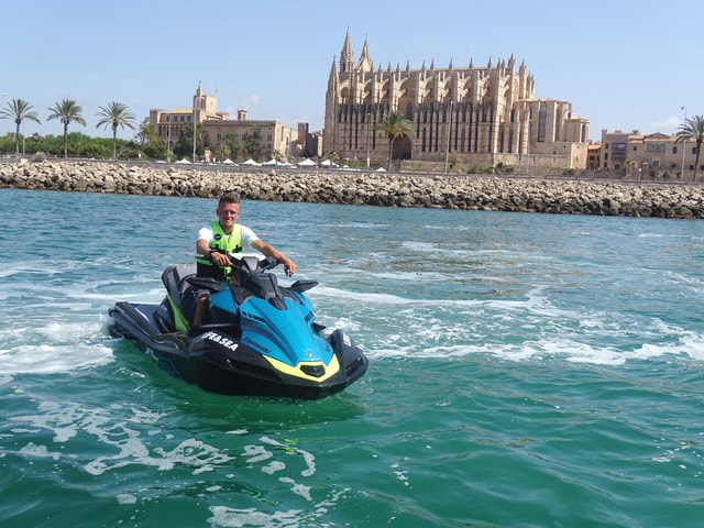 Mallorca: Palma Beach - 55 minutes Jet Ski Excursion