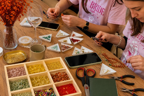 Jewelry workshop with unlimited wine - Alicante
