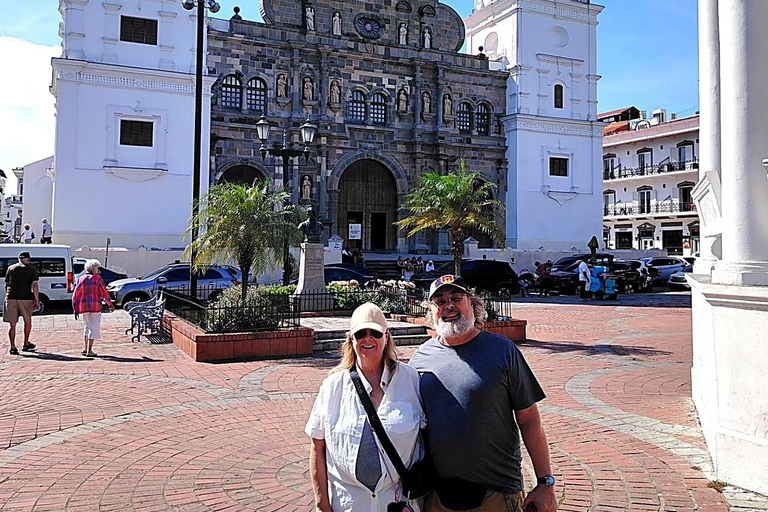 Panama City: Canal & Colonial Churches of Casco Antiguo