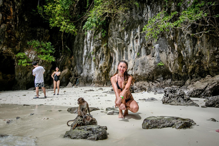 phi phi island : Luxuriöse private Holzbootvermietung