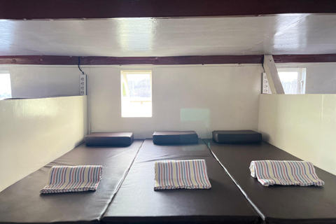 Komodo Islands: 4-Day Liveaboard, Dragons, Whale Sharks Private Room (Double Bed, AC)