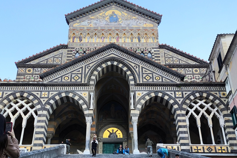 Taste The Coast - Enjoy Sorrento & Amalfi on 2 wheels with a local driver