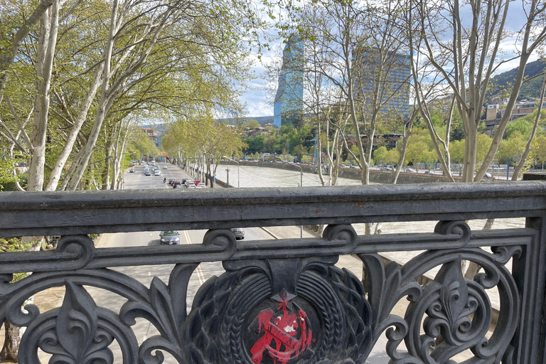 Tbilisi: Tbilisi sovietica - Dalla propaganda all'esecuzioneTbilisi: la Tbilisi sovietica - Dalla propaganda alla realizzazione