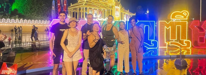 Phnom Penh : visite guidée sur le thème du street art et de la visite culinaire avec prise en charge et bière