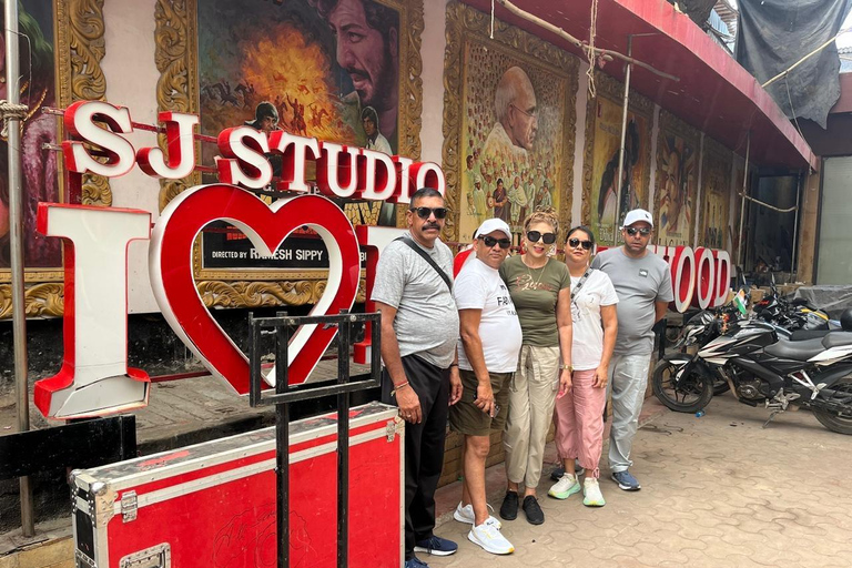 Bollywood &amp; Slum Life Experience Tour