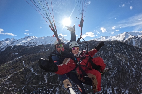 Zermatt: Paragliding flight with Matterhorn view