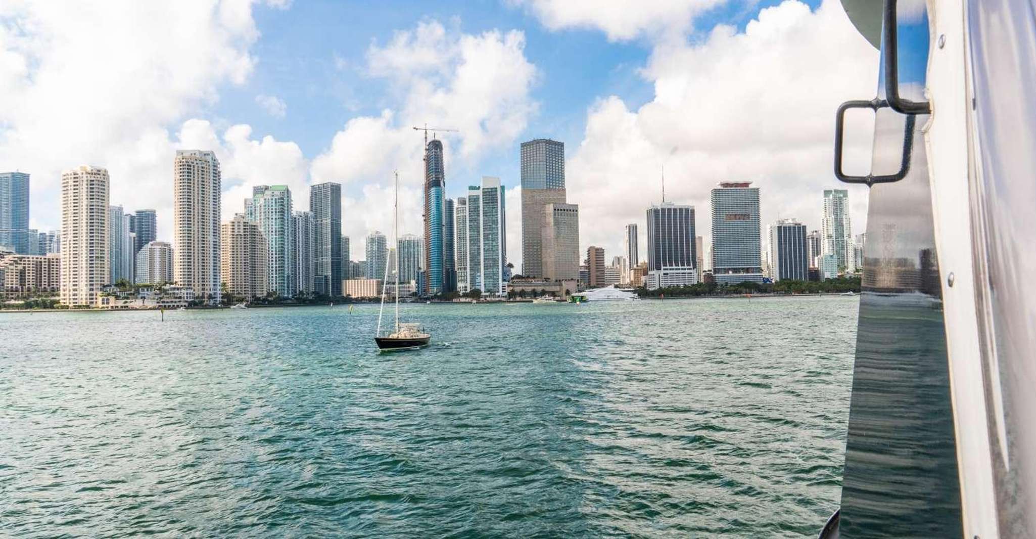 Miami: Celebrity Homes Boat Tour with Guide photo 5