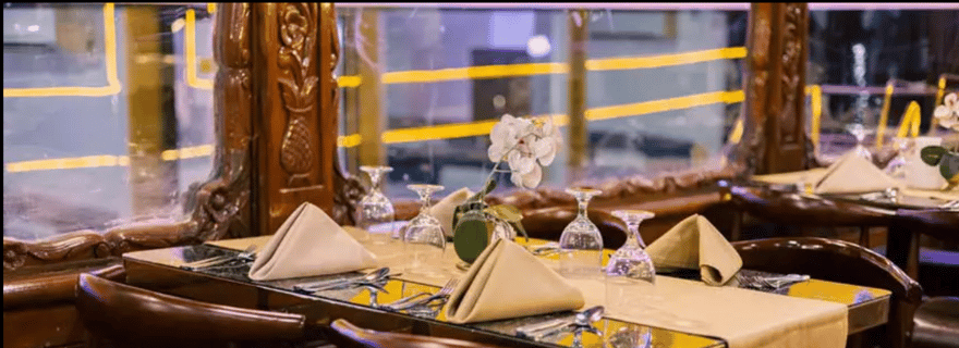 Dubaï Marina : dîner-croisière sur le boutre Alexandra avec barbecue