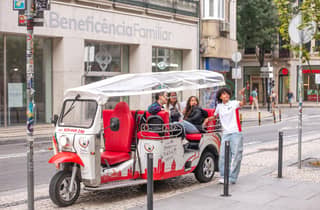 3-stündige Tuk-Tuk-Sightseeing-Tour durch Porto: Lokale und versteckte Ecken