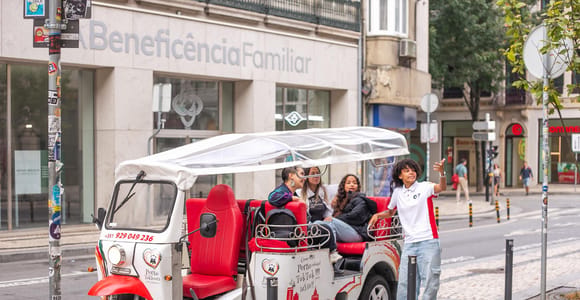 3-Hour Tuk-Tuk Sightseeing Tour in Porto: Local and Hidden Spots