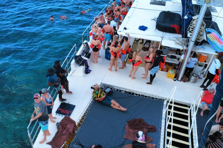 蒙特哥湾度假村出发：里克斯咖啡馆日落双体船巡游里克斯咖啡馆日落双体船巡游蒙特哥湾度假村