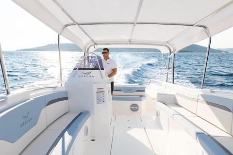 Trogir/Split: 3 Islands & Blue Lagoon Speedboat tour SPLIT: 3 Islands & Blue Lagoon Speedboat Tour - PRIVATE