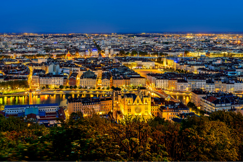 Lyon: Private Guided Tour on Your Mobile Lyon: Silk Code and Secret Traboules with Kit and Live Guide
