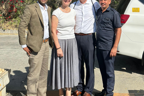 Udaipur: Private City Tour with Multilingual Guide