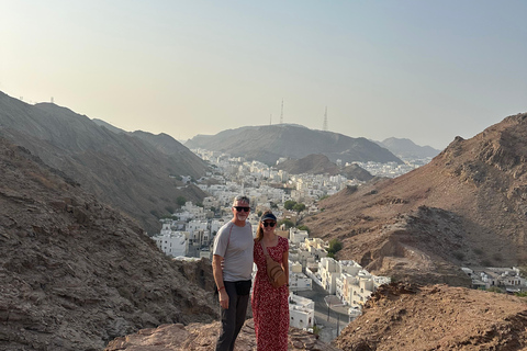 Muscat: Sunset Mountain Tour with Dinner and Transfers