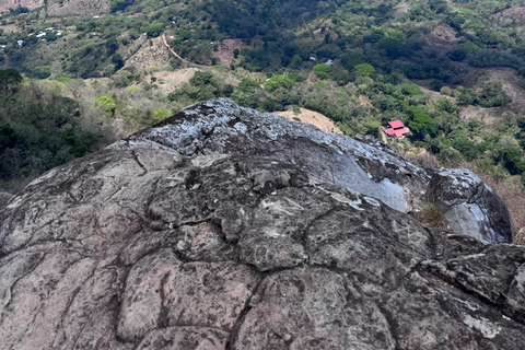 La Libertad: Wycieczka do Peñón de ComasaguaLa Libertad: Wycieczka na szczyt Peñón de Comasagua