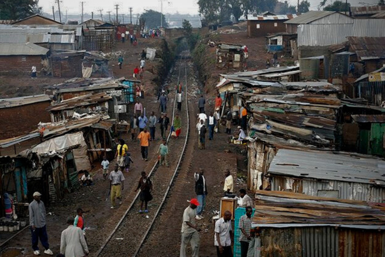 Nairobi: Kibera Slum & National Museum Private Tour 3 plus crew